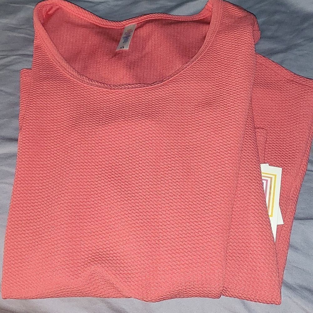 Lularoe  thermal pink tee